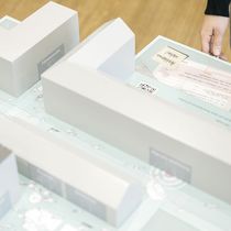 Bild von Youniworth Ausstellung