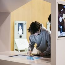 Bild von Youniworth Ausstellung